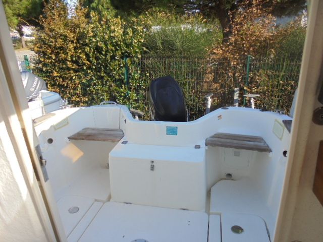 slider 9 Quicksilver Pilothouse 580